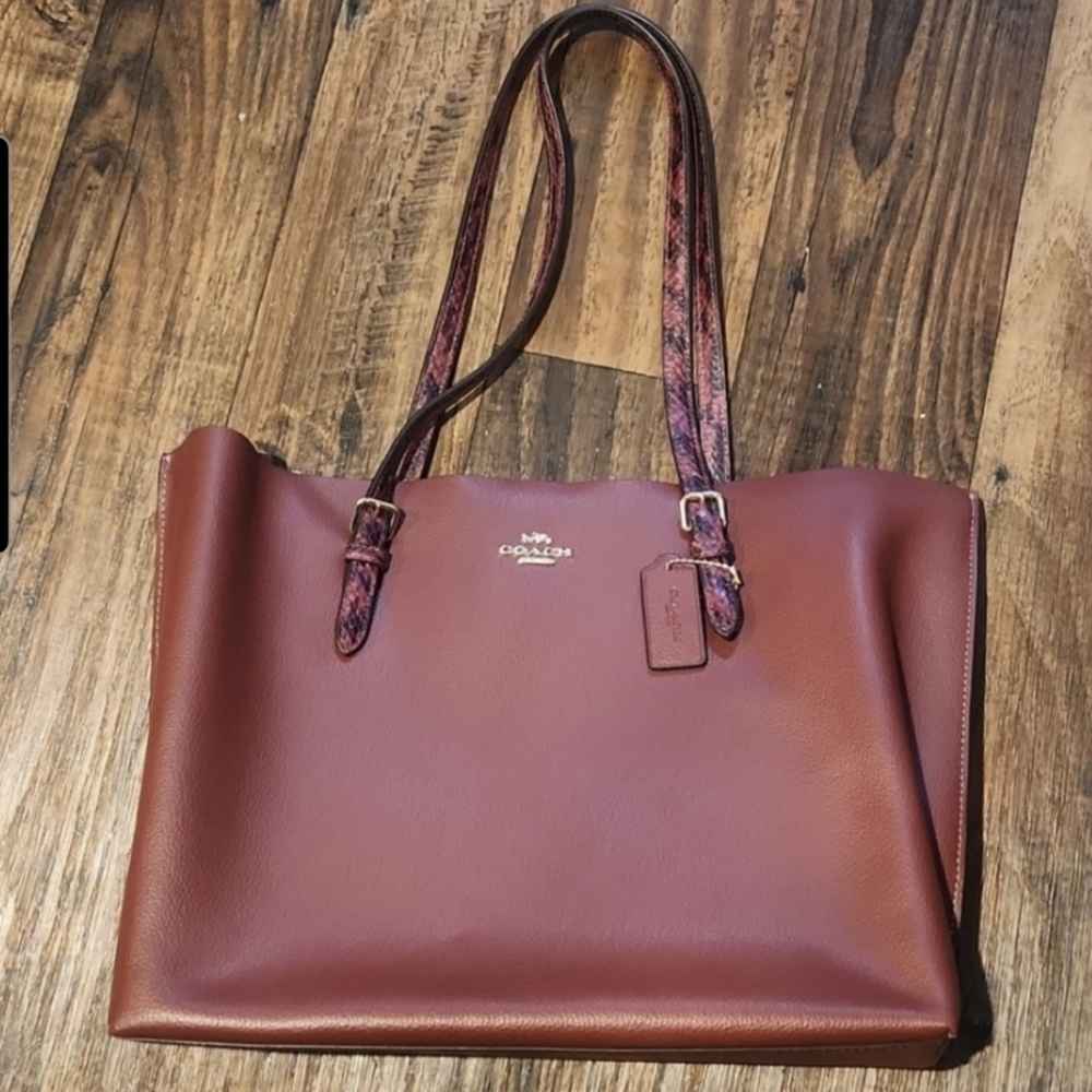 Coach Mollie tote